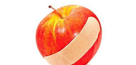 别吃鸡苹果版:勤俭节约有的时候真的不是好习惯，烂苹果别吃，水果保存也有讲究